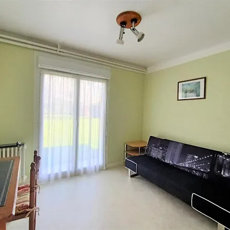 T2 Avec Jardin Et Terrasse A Aix-les-bains, Proche Du - Fr-1-555-5 Aix-les-Bains