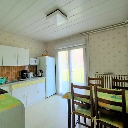 Lägenhet T2 Avec Jardin Et Terrasse A Aix-les-bains, Proche Du - Fr-1-555-5 Aix-les-Bains